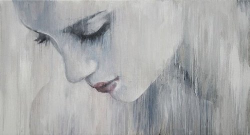 Mujer-triste-mirando-hacia-abajo-500x271